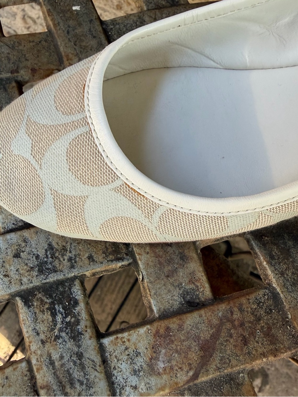 COACH 7.5B Beige Signature Monogram Canvas Ballet Flats - Picture 13 of 13
